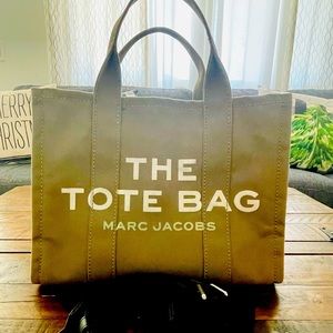 Authentic Medium Marc Jacobs Tote